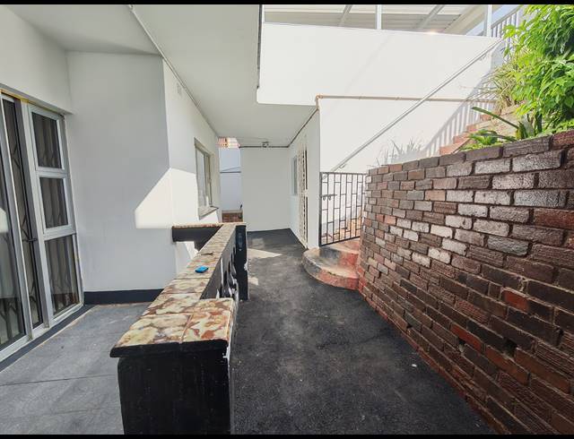 3 BEDROOM APARTMENT TO LET IN OVERPORT